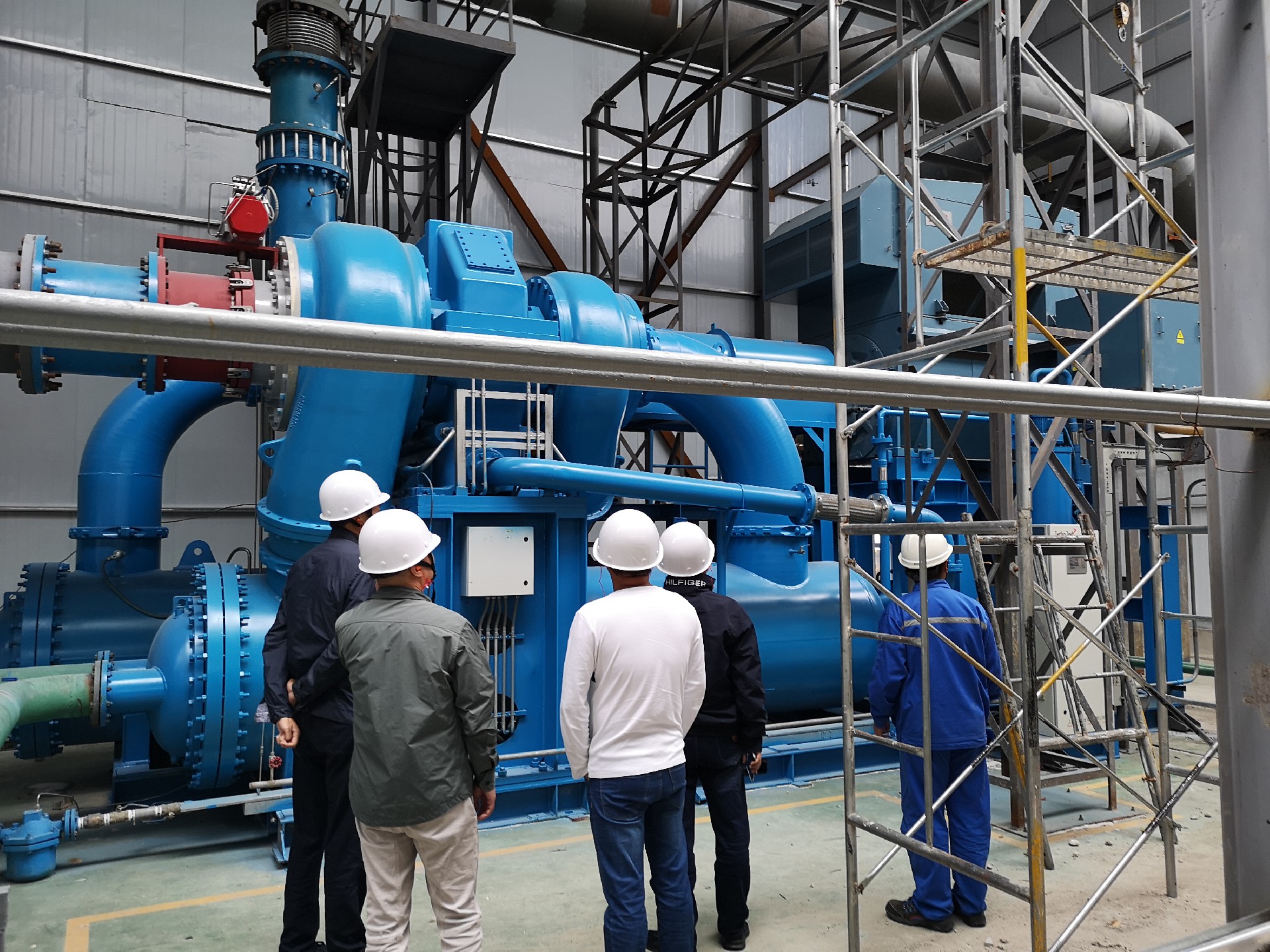 鈦靈特空分行業(yè)10萬(wàn)等級(jí)原料空壓機(jī)新品開機(jī)試車成功